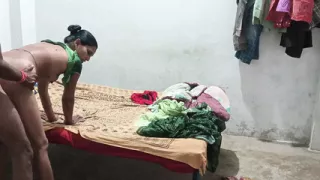 Desi sexy style Indian bhabhi