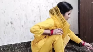 Bhabhi ko safai karte karte hi chod diya