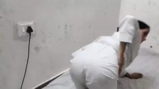 College girl ke room me hi bula kar choda