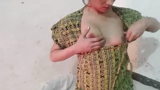 Pakistan ki girl ko paise dekar jabar dasti pela