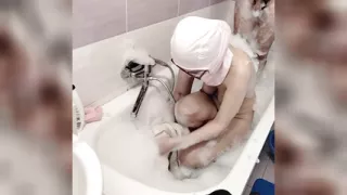 Amateur couple takes bath, wife hairy pussy, big ass, big tits. Amateur mom doing yoga naked, hairy pussy, big ass, big tits.