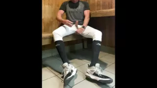 JockDad87 is horned up after a workout in the sauna
