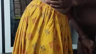 Tharki father-in-law gave video to his daughter-in-law from behind