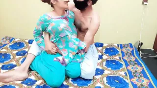 Indian Desi Bhabhi k Yar ny Zid kr k Bhabhi ki Chudai ki Desi Sex mota Lun Bhabhi ki Chut Phat gai Xxxxx Hindi Audio