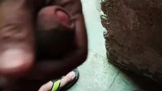 See the right way to fist today.