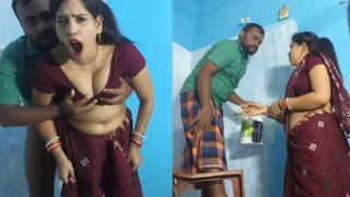 Hot Sona bhabhi fucking by house print wala, when her husband not at home