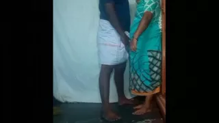 Desi girlfriend fucking in village home"