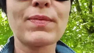 Mil Julie squirts outside