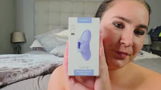 BBW unboxing, reviewing and masturbating with SVAKOM ECHO 2 toy
