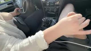 Topless in evening traffic - he squirted his semen before the lights turned green