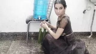 Sexy naukarani ko Malik ne pel kar bur far diya