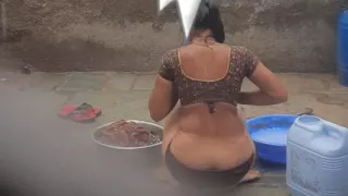 Her stepsister-in-law&#039;s elder sister looks gorgeous in a saree after cleaning the house and writing all her clothes and bat