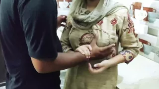 Desi bhabhi and daver sex in kitchen