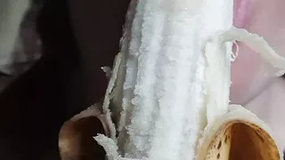 I want this banana in my mouth right now...