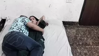 Desi aunty ko chodte se mera land kharab ho gya