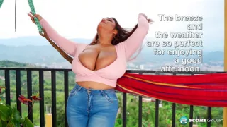 Spectacularly stacked Latina Angie Bravo gives us an outdoor