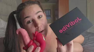 BBW unboxes & plays with JodiVibe Medusa Dual-Tongue clit and g-spot vibrator