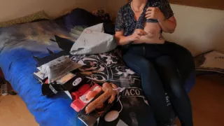 Unboxing I unbox a fan's surprise package