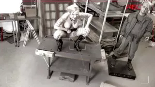 Tattooed blonde gives a piss and gets a fuck