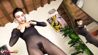 Nylon wearing teen masturbating in foot fetish solo