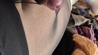 Playing in my Nylons und Cum