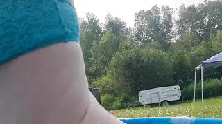 Gnxho showing off in kitty pool