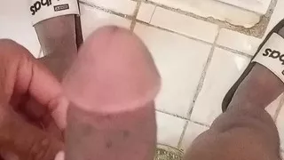 Viral mms in bathroom from Indonesia