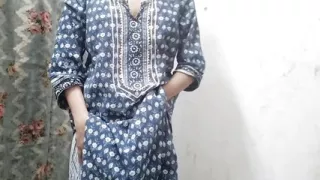 Sex karte hue step sister ke sath bhabhi ne dekh liya