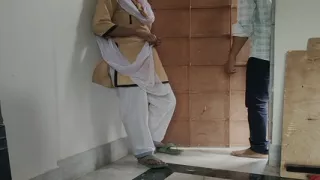 To leave the goods that came in tuition, the teacher made a cool plan like putting it in the ass of a student from the top of the chad