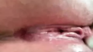 Cubanita sucks on her own