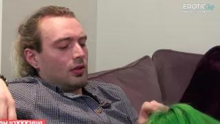 Phoenix M screams while Jonny fills her deep