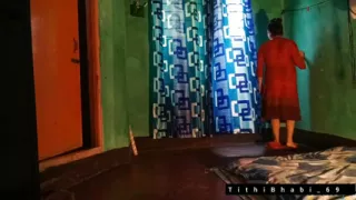 House Worker Giving Handjob To Her Owner.