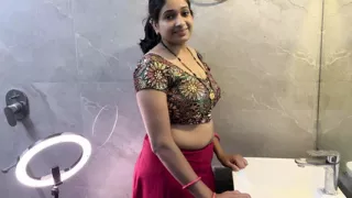 Stepmom Fucking in bathroom while standing with her legs raised on washbasin