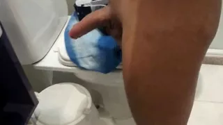 No condoms 18yo boy let scapes inside for a constantly flash into my wifes pussy