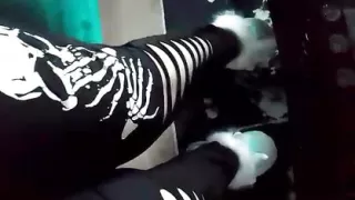 How do you like me in these black leggings