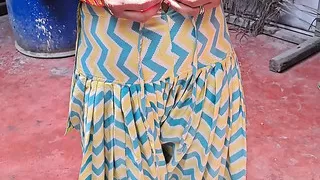 Indianhot body bhabhi xshika bathing