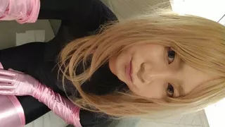 A cross-dressing boy wearing full-body tights put on pink gloves and masturbated comfortably