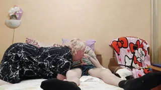 neighbor sucks every last drop of cum out of cock