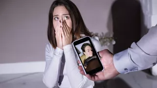 Leria Glow VR Porn: The Student - DarkRoomVR