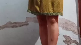 Hot Horney Indian Housewife Open Cloth For A Bull