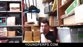 Pretty stealer Jeremy Spreadums caught stealing by cop