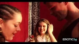 Deutsche Göttin dominiert im Schlafzimmer