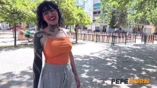 Lara Croft is our horny MILF in today's casting