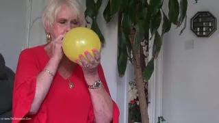Blowing Up Balloons - Sparkle