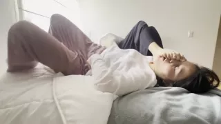 My Dominatrixs Feet Crush Me, Slap Me With Her Feet So Much That I Masturbate