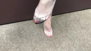 Mrs Mature Feet in her vintage girdle, putting on her authentic Fully Fashioned Stockings