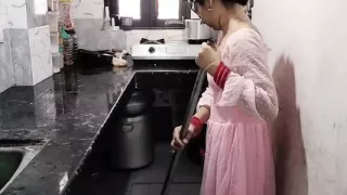 Big step sister ko kitchen me khara kar ke pel diya