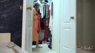 Fucking Your Step-Auntie Grace in the Bathtub POV