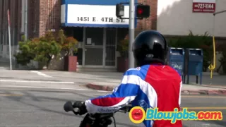 Big ass small tits brunette and blonde crave a threesome