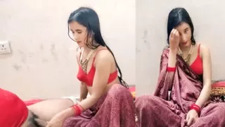 Hot bhabhi ka sharee utha ke pel diya